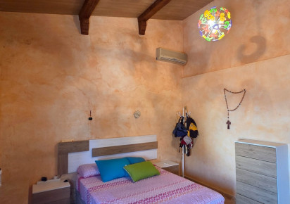 Resale · Townhouse · San Isidro