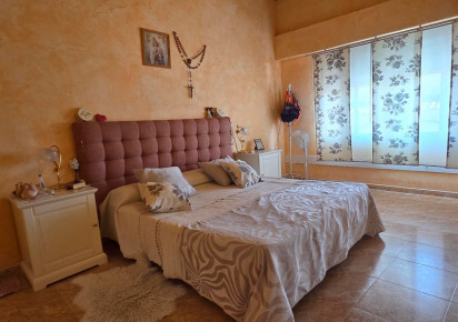 Resale · Townhouse · San Isidro