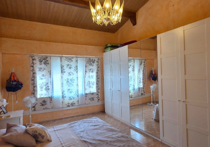 Resale · Townhouse · San Isidro