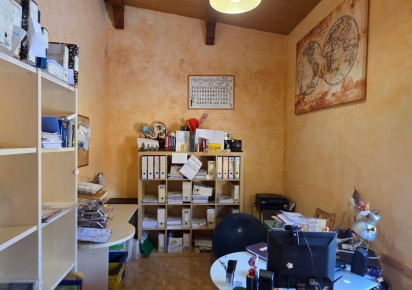 Resale · Townhouse · San Isidro