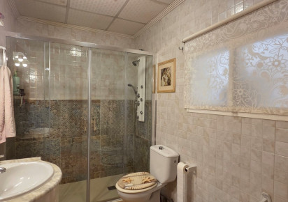 Resale · Townhouse · San Isidro