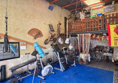 Resale · Townhouse · San Isidro