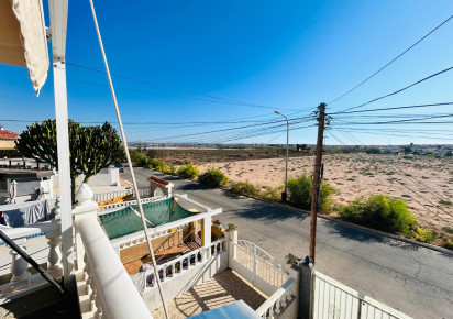 Resale · Townhouse · Torrevieja · La Siesta - El Salado -  Torreta