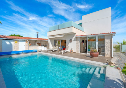 Resale · Villa · Benijofar