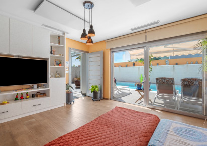 Resale · Villa · Benijofar