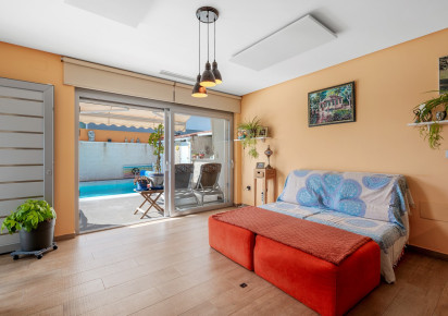 Resale · Villa · Benijofar