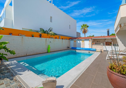 Resale · Villa · Benijofar