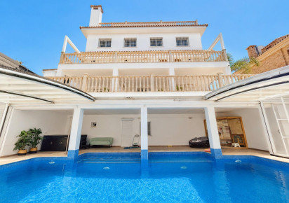 Resale · Villa · Dehesa de campoamor · Campoamor