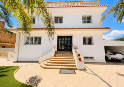 Resale · Villa · Dehesa de campoamor · Campoamor