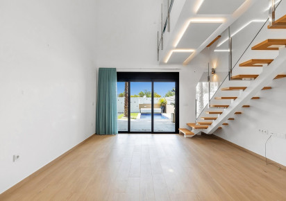 Resale · Villa / Detached · Benijofar