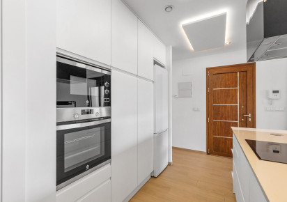 Resale · Villa / Detached · Benijofar