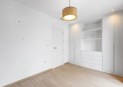 Resale · Villa / Detached · Benijofar