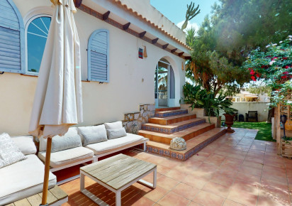 Resale · Villa · Orihuela Costa · La Zenia