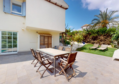 Resale · Villa · Orihuela Costa · La Zenia