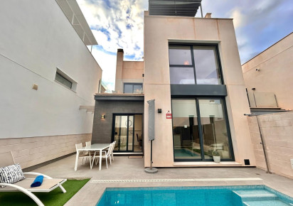 Resale · Villa · Orihuela Costa · Pau 26