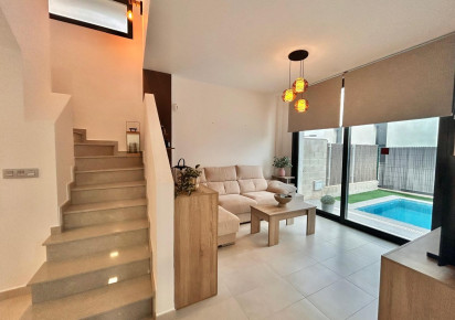 Resale · Villa · Orihuela Costa · Pau 26