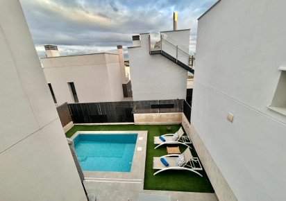 Resale · Villa · Orihuela Costa · Pau 26