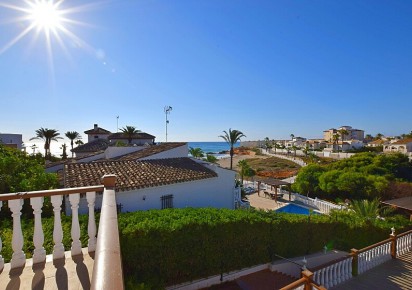 Resale · Villa · Orihuela Costa