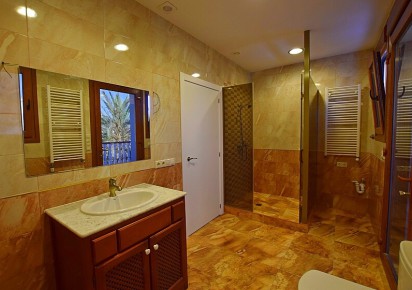 Resale · Villa · Orihuela Costa