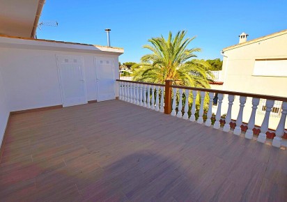 Resale · Villa · Orihuela Costa