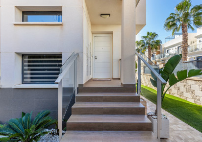 Resale · Villa · Orihuela Costa