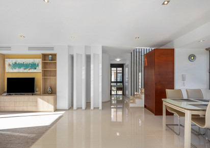 Resale · Villa · Orihuela Costa