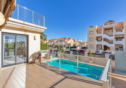 Resale · Villa · Orihuela Costa