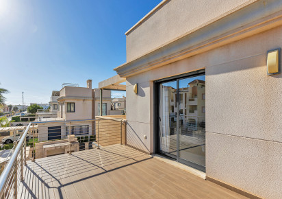 Resale · Villa · Orihuela Costa