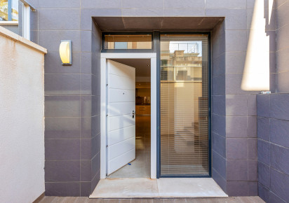 Resale · Villa · Orihuela Costa