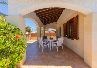 Resale · Villa · Orihuela · Orihuela Costa