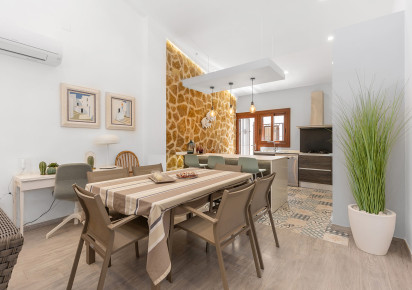 Resale · Villa · Orihuela · Orihuela Costa