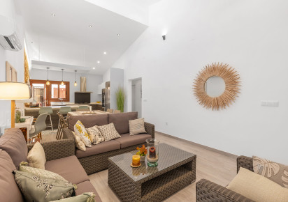 Resale · Villa · Orihuela · Orihuela Costa