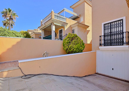 Resale · Villa · Orihuela · Orihuela Costa
