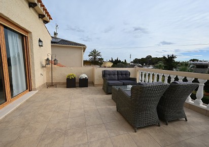 Resale · Villa · San Miguel de Salinas · Eagle´s Nest