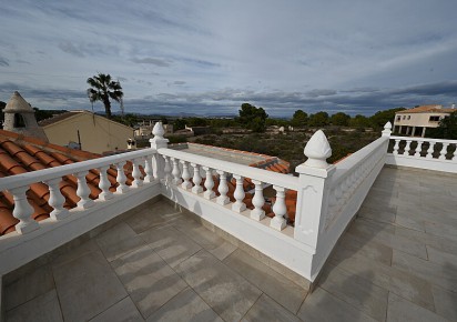 Resale · Villa · San Miguel de Salinas · Eagle´s Nest