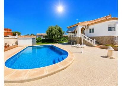 Resale · Villa · Torrevieja · LA SIESTA