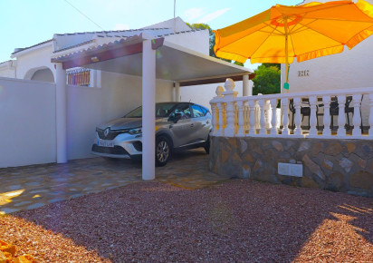 Resale · Villa · Torrevieja · Urbanización San Luis