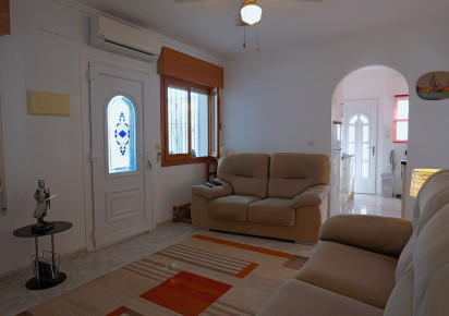 Resale · Villa · Torrevieja · Urbanización San Luis