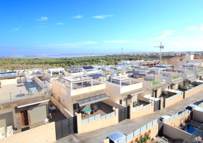 Resale · Villa · Villamartin