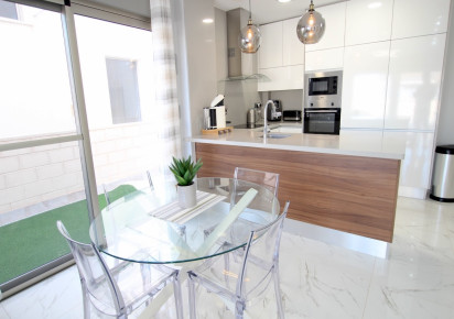 Resale · Villa · Villamartin