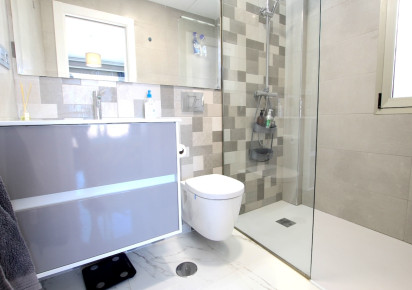 Resale · Villa · Villamartin