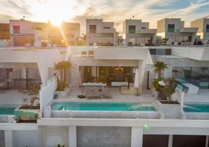 Resale · Villas · Rojales