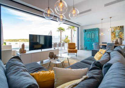 Resale · Villas · Rojales