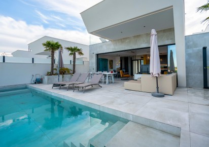 Resale · Villas · Rojales