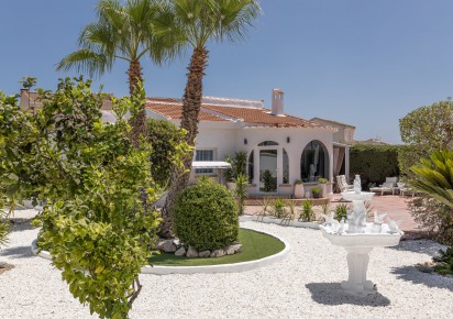 Resale · Villas · Torrevieja · El chaparral