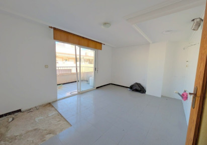 Reventa · 1. Apartment / flat · Torrevieja · Playa de los locos