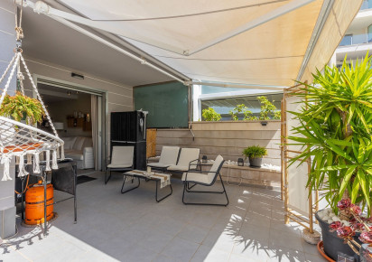 Reventa · APARTAMENTO PLANTA BAJA · La Mata · Playa