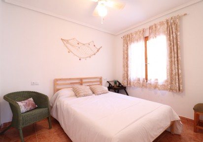 Reventa · APARTAMENTO PLANTA BAJA · Orihuela · Playa Flamenca