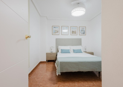 Reventa · APARTAMENTO · Torrevieja · Centro