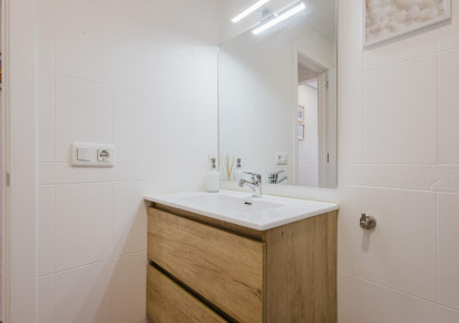 Reventa · APARTAMENTO · Torrevieja · Centro